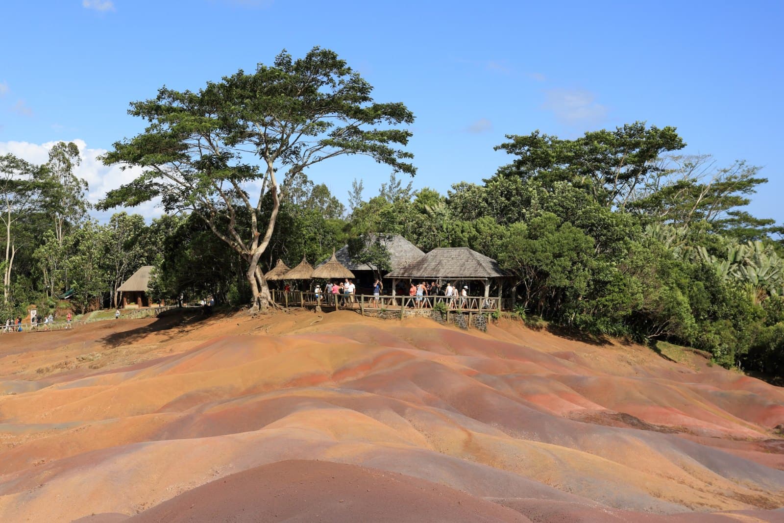 Seven Coloured Earths, Chamarel